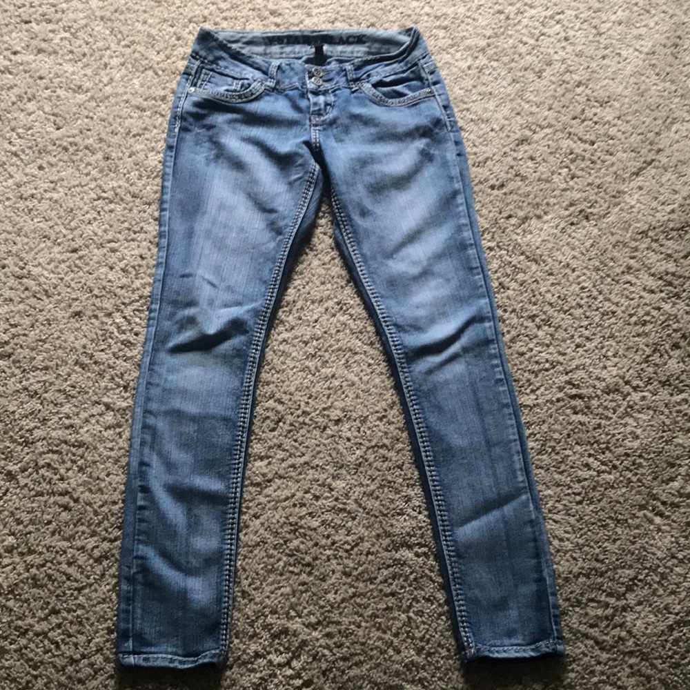 Women’s Whitewashed Jeans
